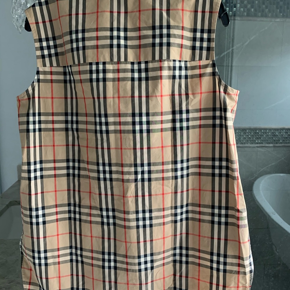 SOLD Burberry Palila Check Print Sleeveless Shirt - Picture 9 of 12